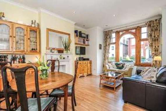 1 bedroom Flat for s...
